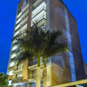 Hotel Travelers Orange, Medellin